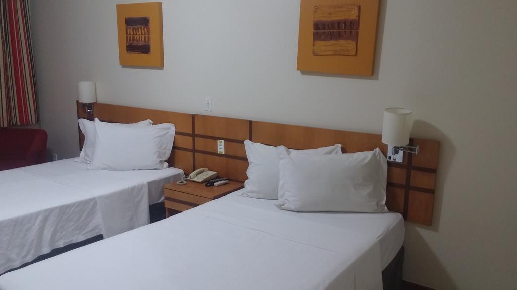 Vitoria Praia Hotel מראה חיצוני תמונה